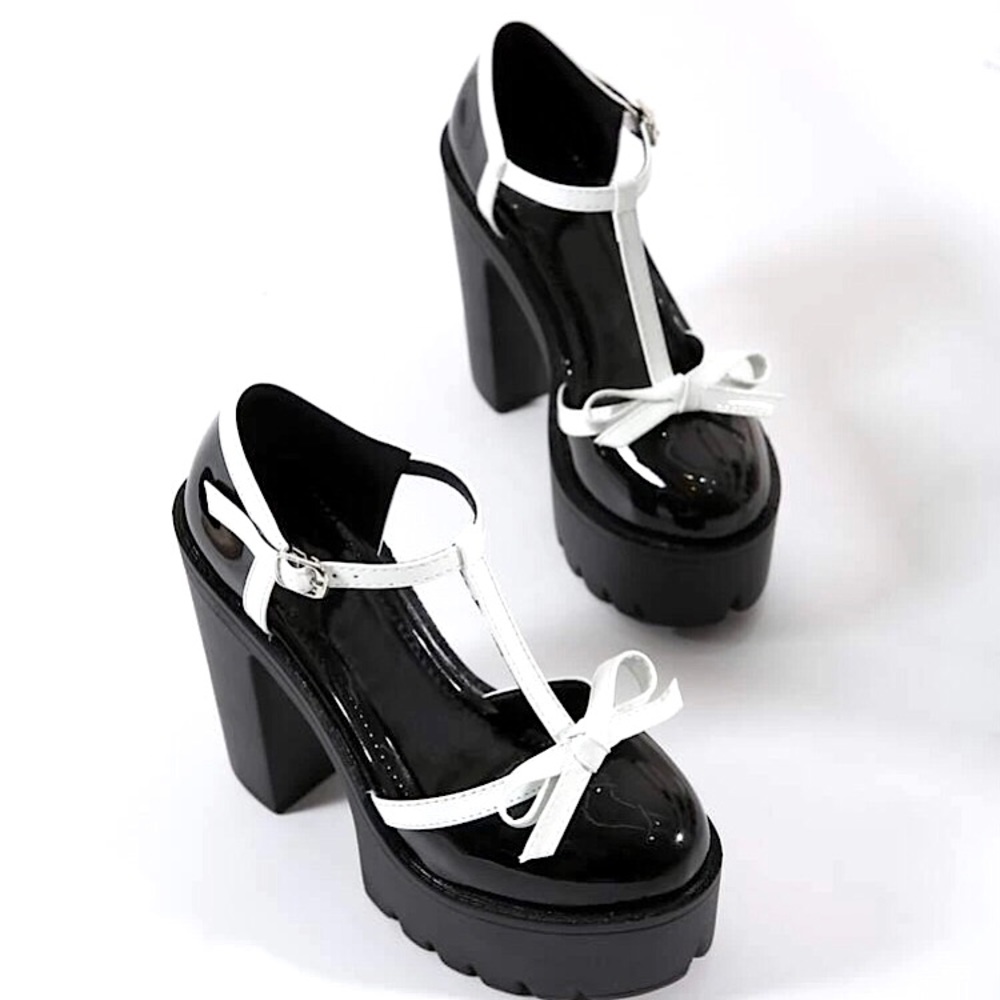 Bow decor chunky heeled pumps